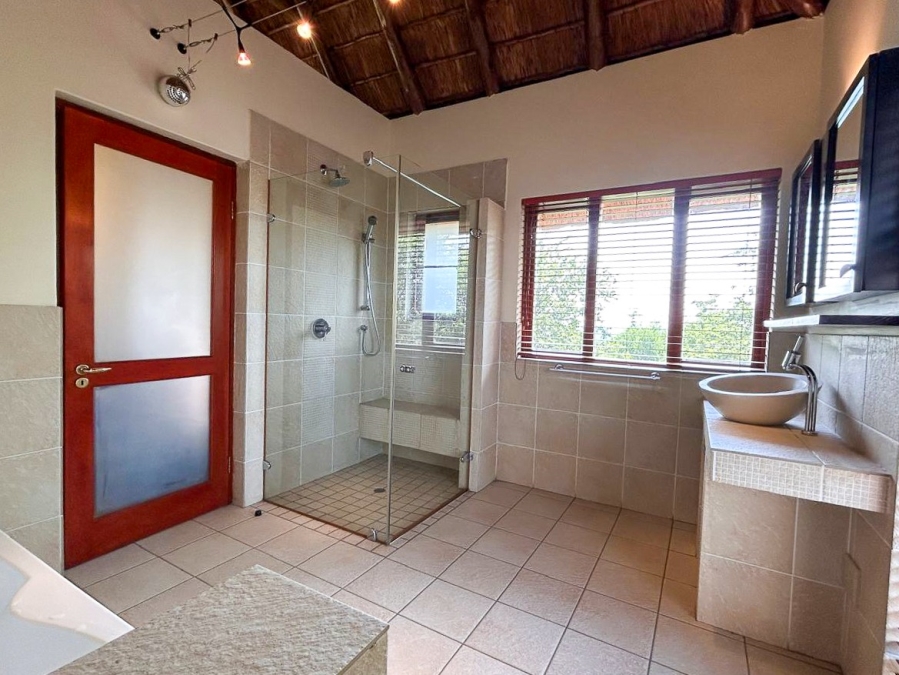 4 Bedroom Property for Sale in Boschenvaal River Front Lodges Free State